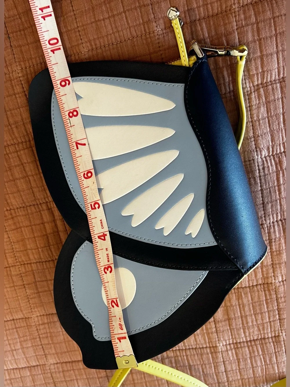 KATE SPADE NEW YORK BONNIE BUTTERFLY CROSSBODY IN BLUE MULTI.